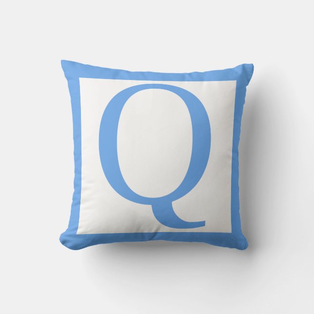 Cojín Decorativo Letra Q Azul Bebé (Anverso)