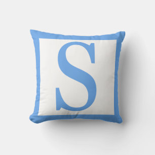 Cojín Decorativo Letra S Borde Azul Bebé