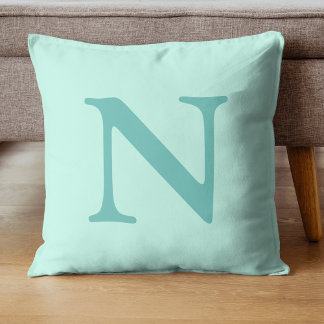 Cojín Decorativo Letra Verde azulada ligera inicial trendy pastel m