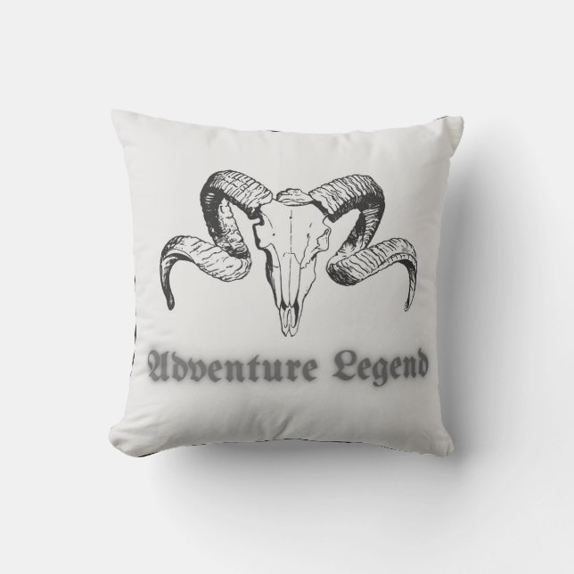 Cojín Decorativo Leyenda de Aventura – Emblema Gótico de Cráneo de  (Anverso)