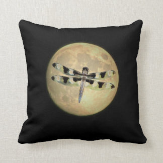 Cojín Decorativo Libélula de la Luna Llena