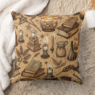 Cojín Decorativo Libros de Brujería Vintage y Patrón de Velas