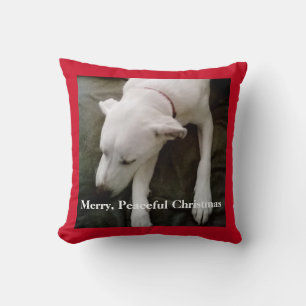 Cojín Decorativo Lindo perro blanco durmiendo Navidad Roja