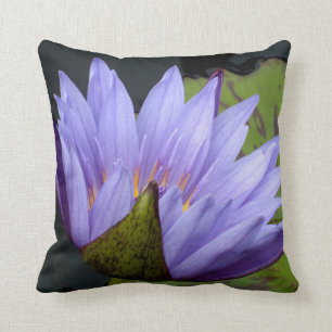 Cojín Decorativo Lirio de agua de lavanda