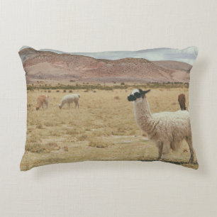 COJÍN DECORATIVO LLAMA BLANCA EN GRASA MARRONA