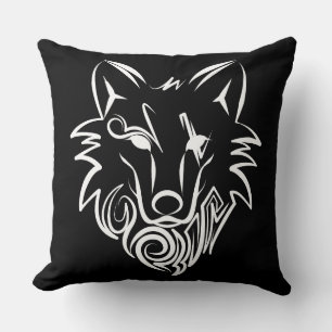 Cojín Decorativo Lobo tribal blanco y negro