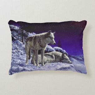 Cojín Decorativo Lobos grises en la nieve de invierno de noche
