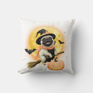 Cojín Decorativo Loco Pug Feliz de Halloween montando una sala vola