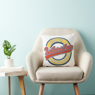 Cojín Decorativo Logo del viajero mundial en mochilero de Ecuador
