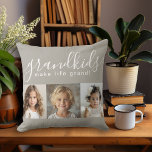 Cojín Decorativo Los nietos hacen la vida grandiosa con 3 fotos<br><div class="desc">Un regalo atento que los abuelos valorarán, este diseño personalizado de almohadas presenta una plantilla de 3 fotos para personalizar con fotos de los nietos. Una combinación de escritura manuscrita moderna combinada con una moderna letra sans serif con la frase "¡los nietos hacen la vida grandiosa!" El fondo es un...</div>