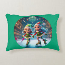 Los pequeños ayudantes de Santa Ana patinan en el 