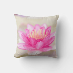 Cojín Decorativo Loto Dorado Elegante, Yoga