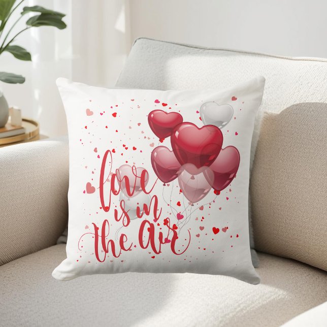 Cojín Decorativo Love Is In The Air Throw Pillow (Subido por el creador)