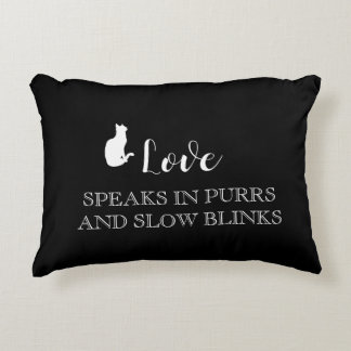 Cojín Decorativo Love Speaks in Purrs Cat Mom Pillow