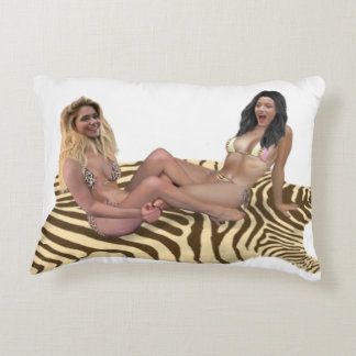 COJÍN DECORATIVO LUCHA DE COSQUILLAS NENAS