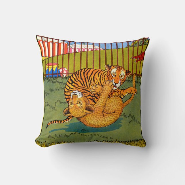 Cojín Decorativo lucha de tigres y leopardo (Anverso)
