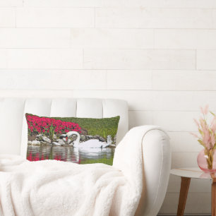 Cojín decorativo LUMBAR DE "PETUNIAS SUENAS Y ROJA