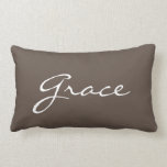 Cojín decorativo lumbar personalizado<br><div class="desc">Pon tu nombre en nuestra bella almohada lumbar.</div>