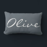 Cojín decorativo lumbar personalizado<br><div class="desc">Pon tu nombre en nuestra bella almohada lumbar.</div>