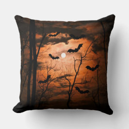 Cojín Decorativo Luna, bosque y murciélagos en Spooktacular
