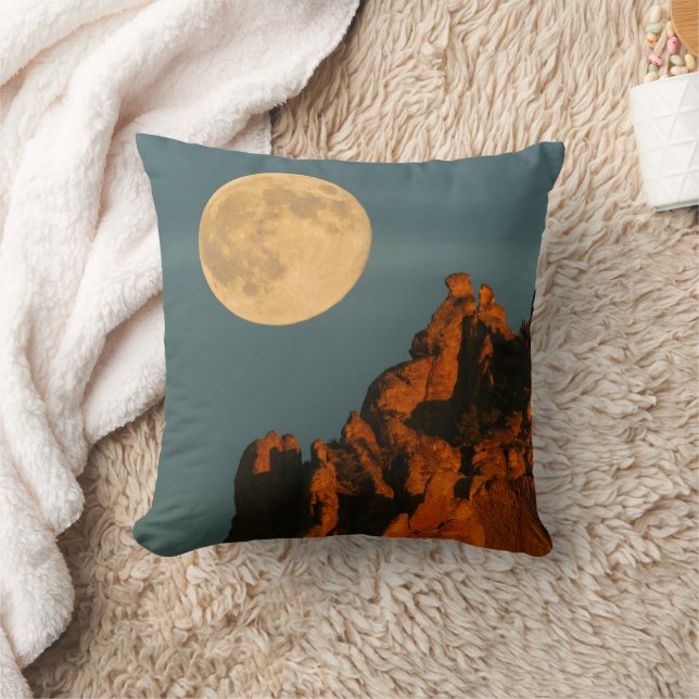 Cojín Decorativo Luna llena | Basalt Cliffs Smith Rock State Park (Manta)