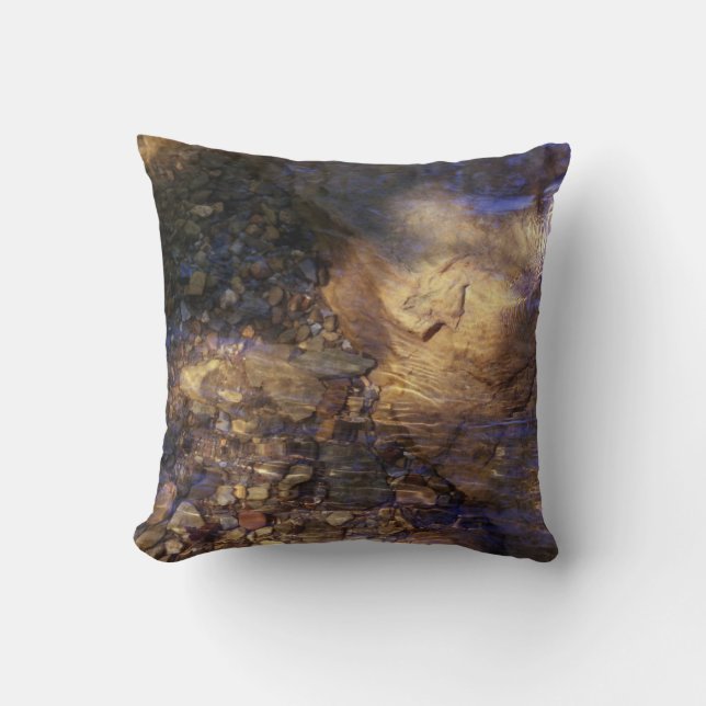 Cojín Decorativo Luz de agua de roca (Anverso)