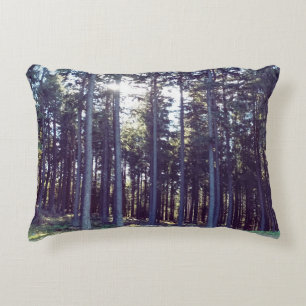 Cojín Decorativo Luz entre los pinos - Naturaleza salvaje Rumania