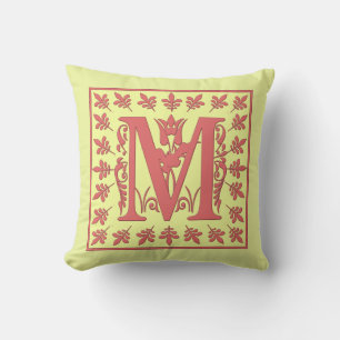 Cojín Decorativo M PILLOW INICIAL - Pink M sobre fondo AMARILLO
