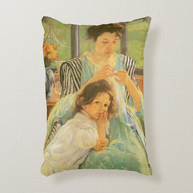 Cojín Decorativo Madre joven masticando por Mary Cassatt, arte vint (Frente (Vertical))