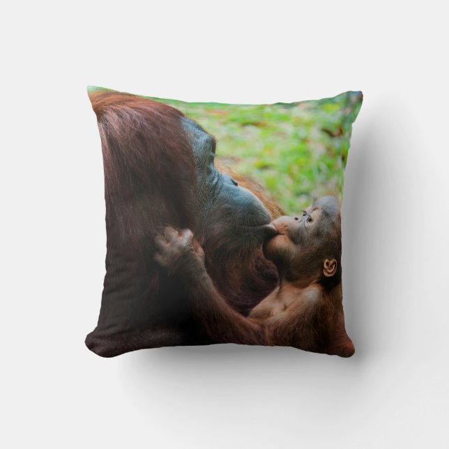 Cojín Decorativo Madre orangután con bebé (Anverso)