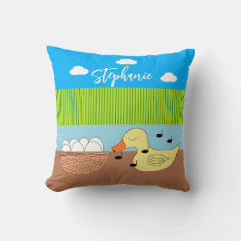 Cojín Decorativo Madre Pato cantando a sus huevos