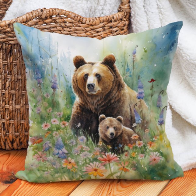Cojín Decorativo Madre Pintada De Flores De Oso Grizzly (Mother grizzly bear and cub painting pillow)