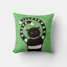 Mal Gatito En Primavera Verde Con Amante De Gato