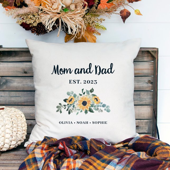 Cojín Decorativo Mamá y papá | Girasol ruso y nombres (A pretty, rustic pillow keepsake for your mom and dad)
