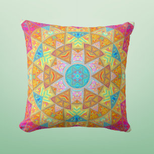 Cojín Decorativo Mandala amarilla rosa y azul