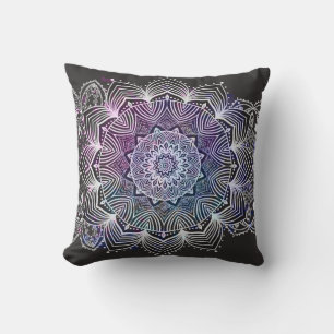 Cojín Decorativo Mandalá floral morado negro azul