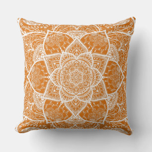 Cojín Decorativo Mandala naranja y blanca - Loergans en calabaza