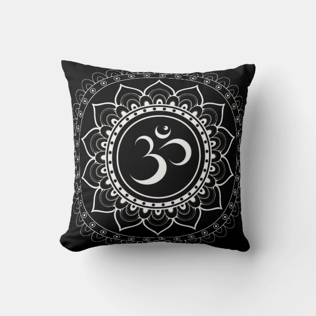Cojín Decorativo Mandalá Om Negro (Anverso)