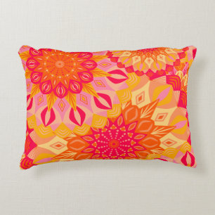 Cojín Decorativo Mandalá superpuesto naranja rosa amarillo