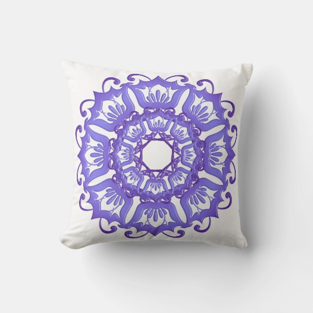 Cojín Decorativo Mandala. violeta floral (Anverso)