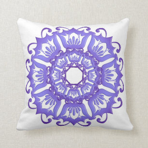 Cojín Decorativo Mandala. violeta floral