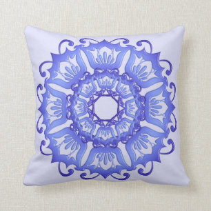 Cojín Decorativo Mandala. violeta floral