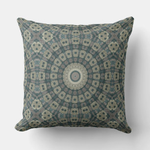 Cojín Decorativo Mandalas de tonos terrosos con patrones geométrico