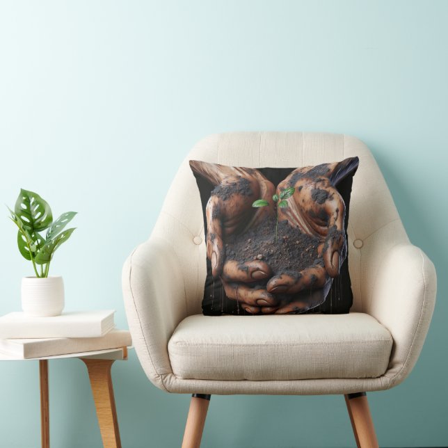 Cojín Decorativo Manos grandes sosteniendo un arbolado (Silla)