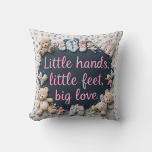 Cojín Decorativo Manos pequeñas pies pequeños