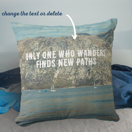 Cojín Decorativo Mar tranquilo y hermosas montañas