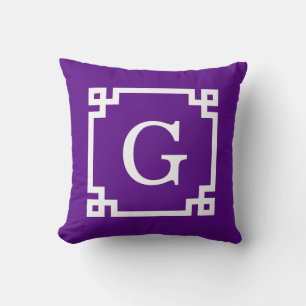 Cojín Decorativo Marco de Llave Griega Blanco Morado #2 Monograma I