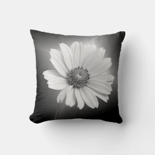 Cojín Decorativo Margarita blanca brillante sobre negro
