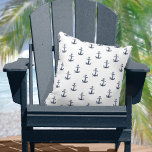Cojín Decorativo Marina de Anclaje de Ondas Azules/Wht ID836<br><div class="desc">Estilo náutico clásico con un anclaje limpio y minimalista y ilustracion de cuerda en azul marino sobre un fondo blanco. Perfecto para el club náutico,  el barco,  la playa y los patios de verano. Buscar ID836 para ver otro para coordinar con este diseño.</div>