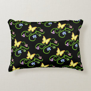 Cojín Decorativo Mariposa amarilla con flor de primavera acento alm